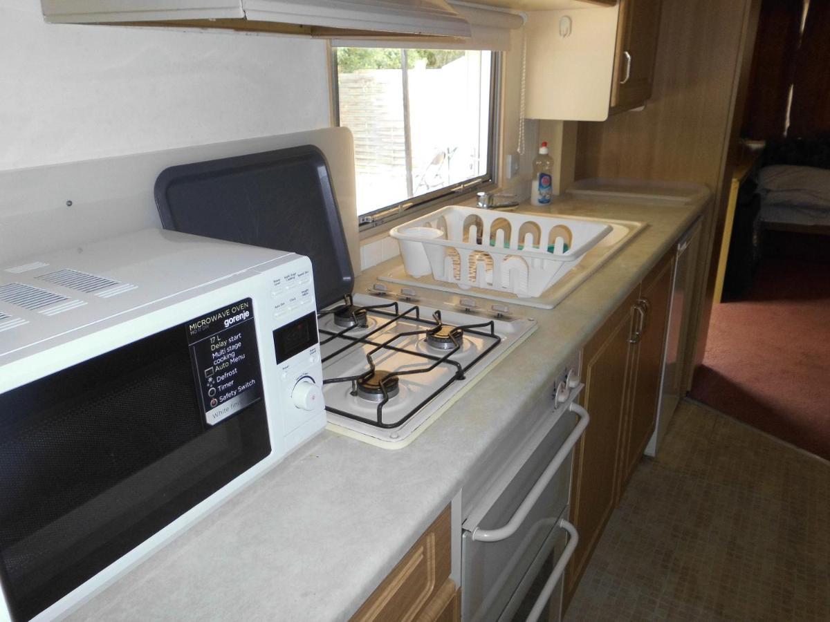 Kenge Apartmanok Balatonszárszó Exterior foto